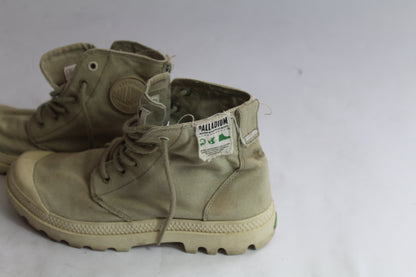 Unisex Palladium Earth Collection Light Green Combat Outdoor Boot U.S. Size W 7.5, M 6
