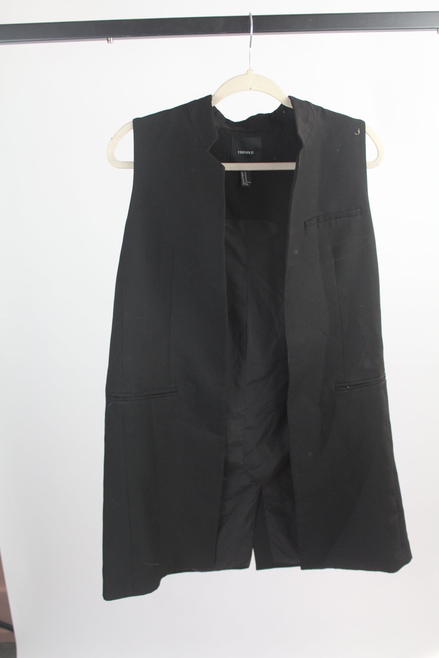 Women's Black F21 Sleeveless Blazer Size Medium