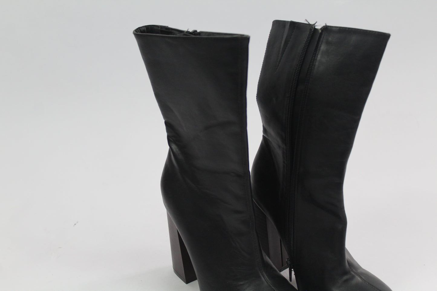 Pending Brand/Shoes Size