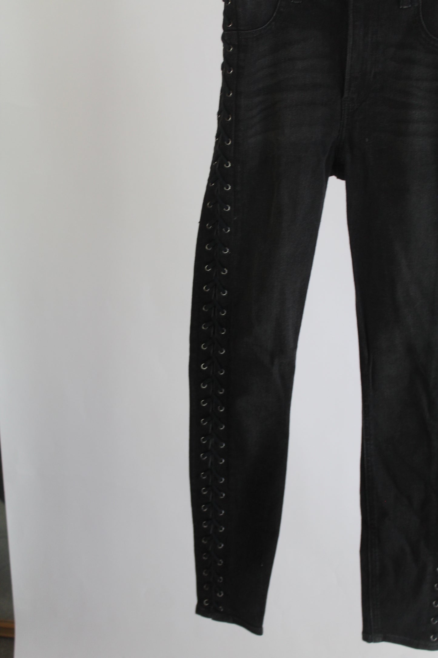 Express Women's Black Denim Ankle Legging High Rise Size 00R