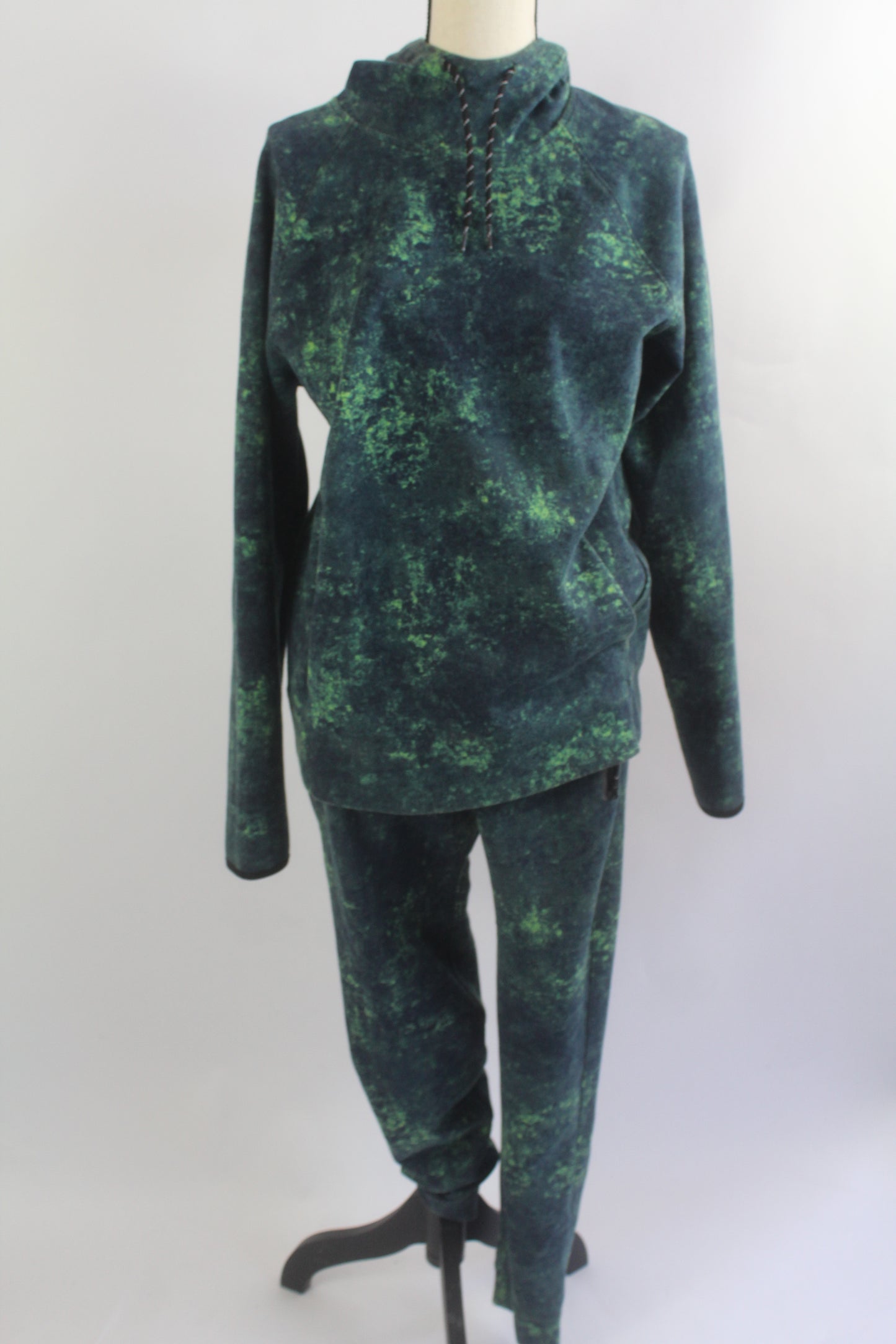 Blue and Green Lounge Set Size Medium
